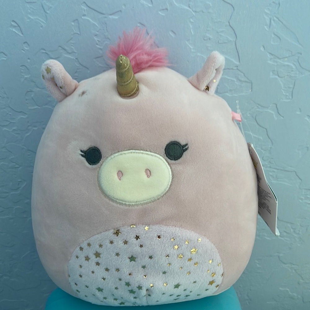 Cute Milan the unicorn! 🦄 🦄
